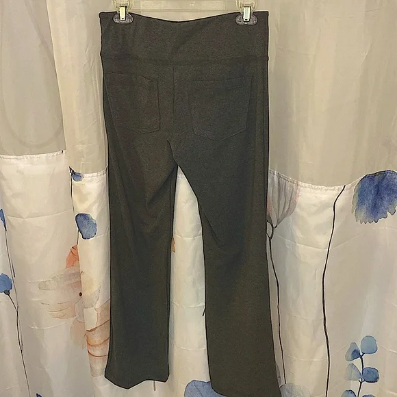 NWOT Nirlon Yoga Pants with Pockets Size Medium Inseam 30” NEVER WORN - Picture 4 of 7